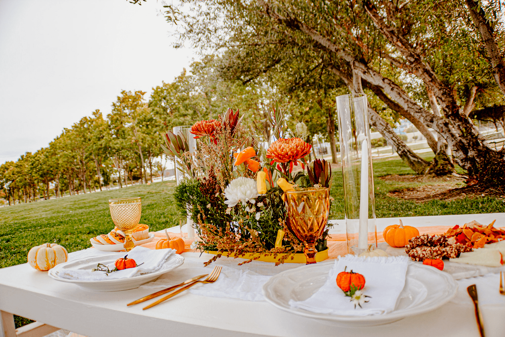 Fall Flower decor and table setting by Mellow Events
